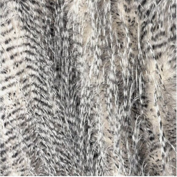 Designer Jason Wu Faux Fur Christmas Tree Skirt 56" Black White Long Feather NEW - Picture 3 of 11